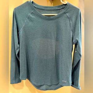 Woman’s Under Armour Activewear Top